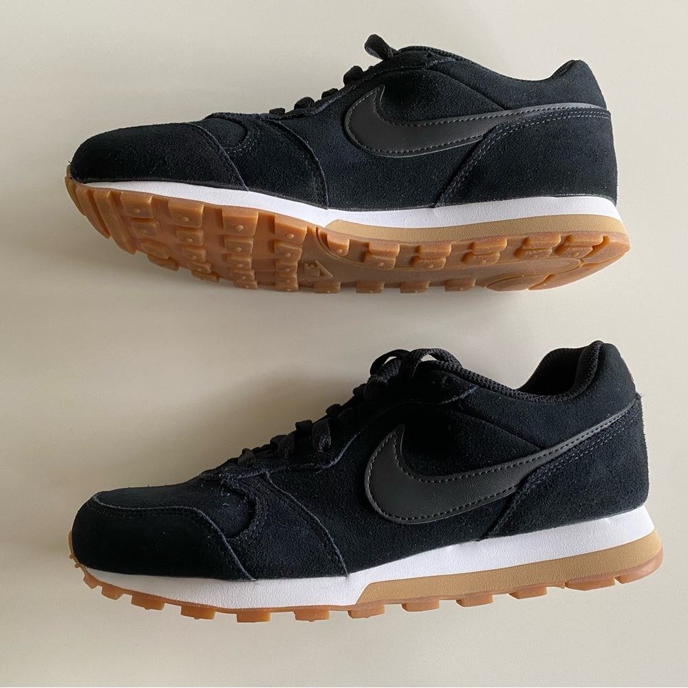 Nike Women's Shoes MD Runner Suede Trainers Sneakers 7.5 Black Rose Gold Low Top